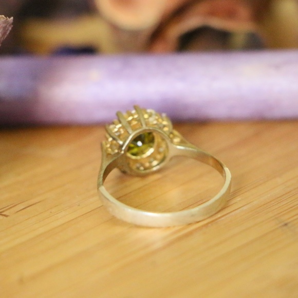 925 Sterling Silver Topaz Ring Size 6 - Picture 4 of 5